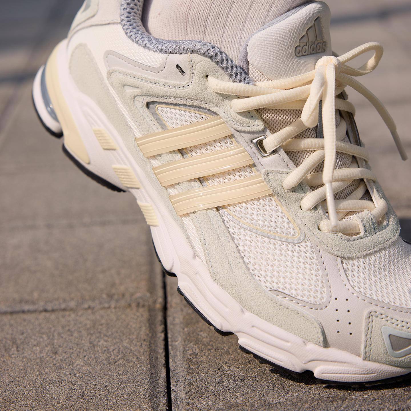 Adidas Response CL
