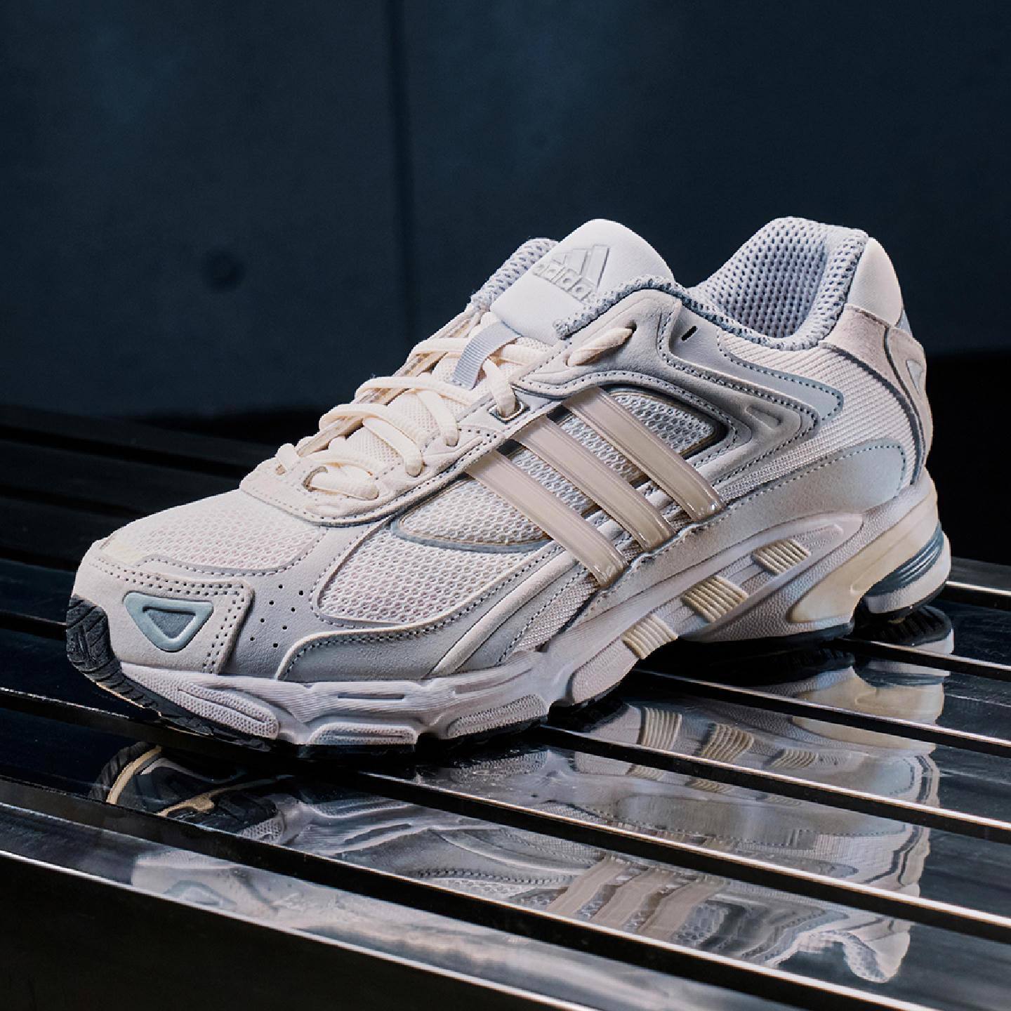 Adidas Response CL